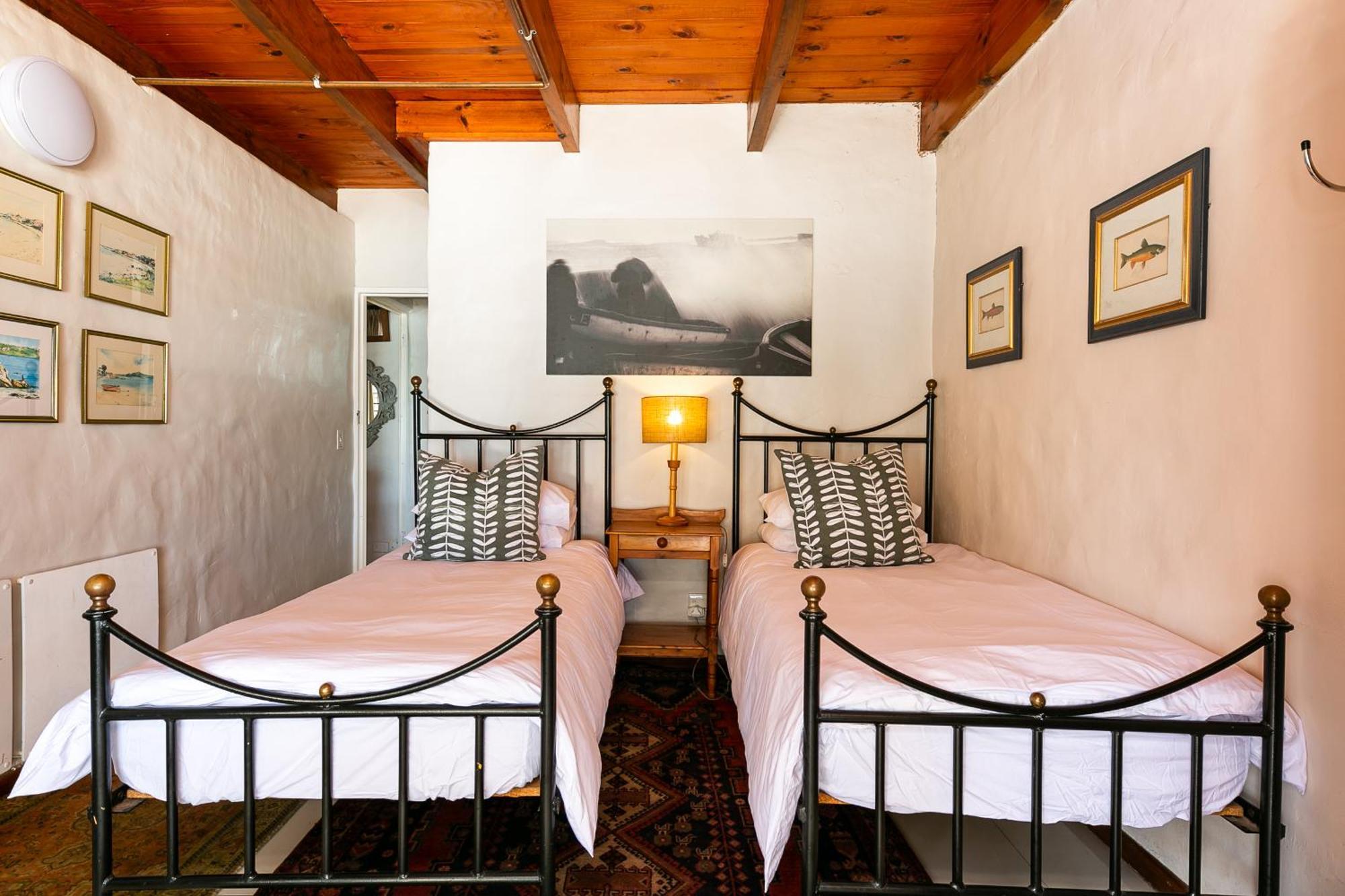 Adventure Pad'S By The Farmhouse Hotel Langebaan Room photo